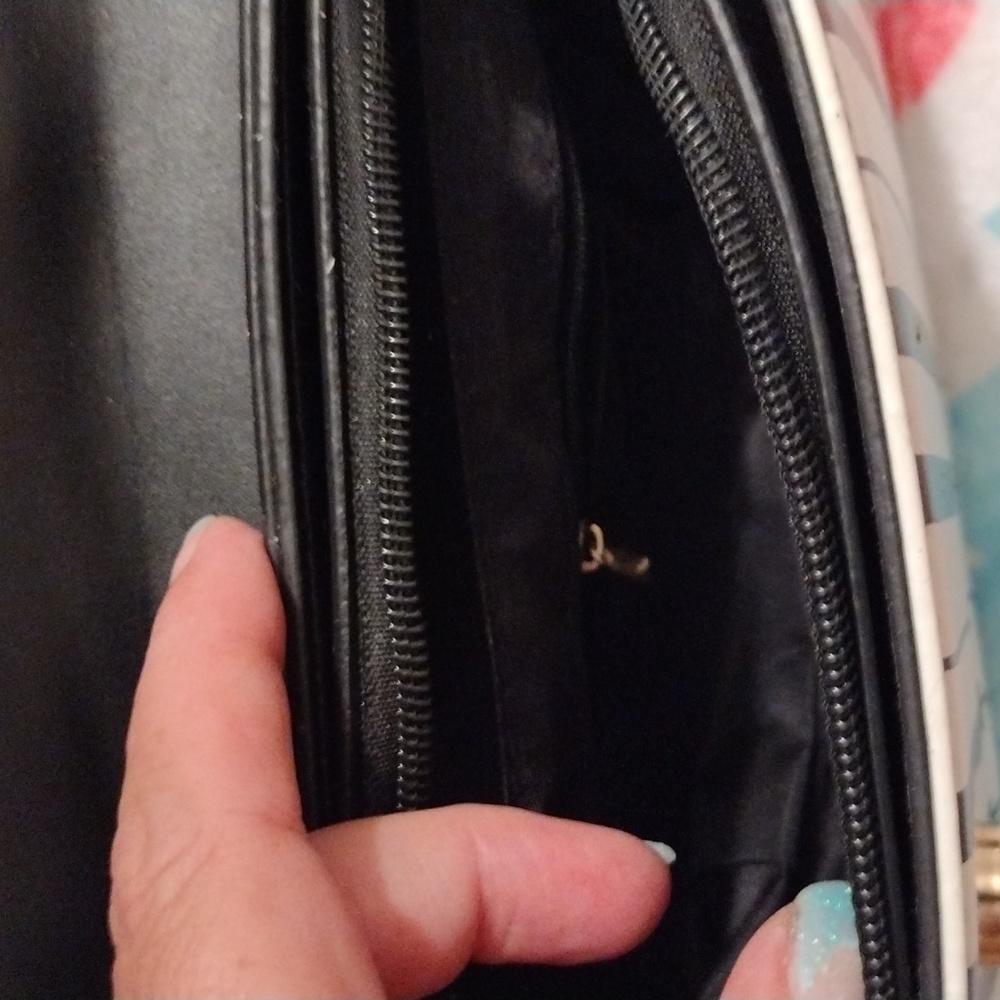 Purse - Picture 3 of 4